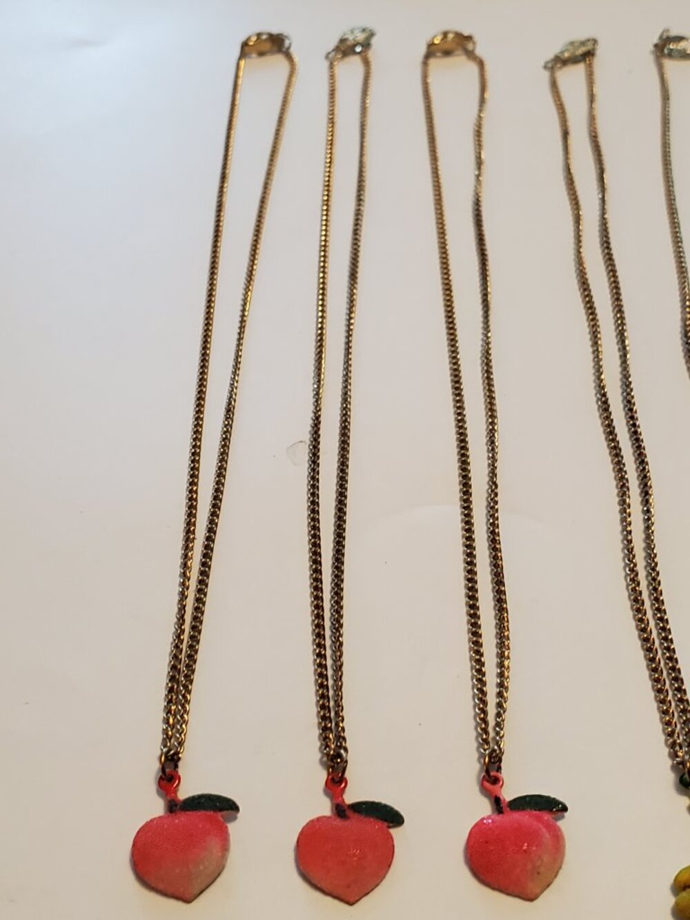 6 Necklaces, items # A 1870-1875, . wt. 19 grams. - Picture 5 of 11